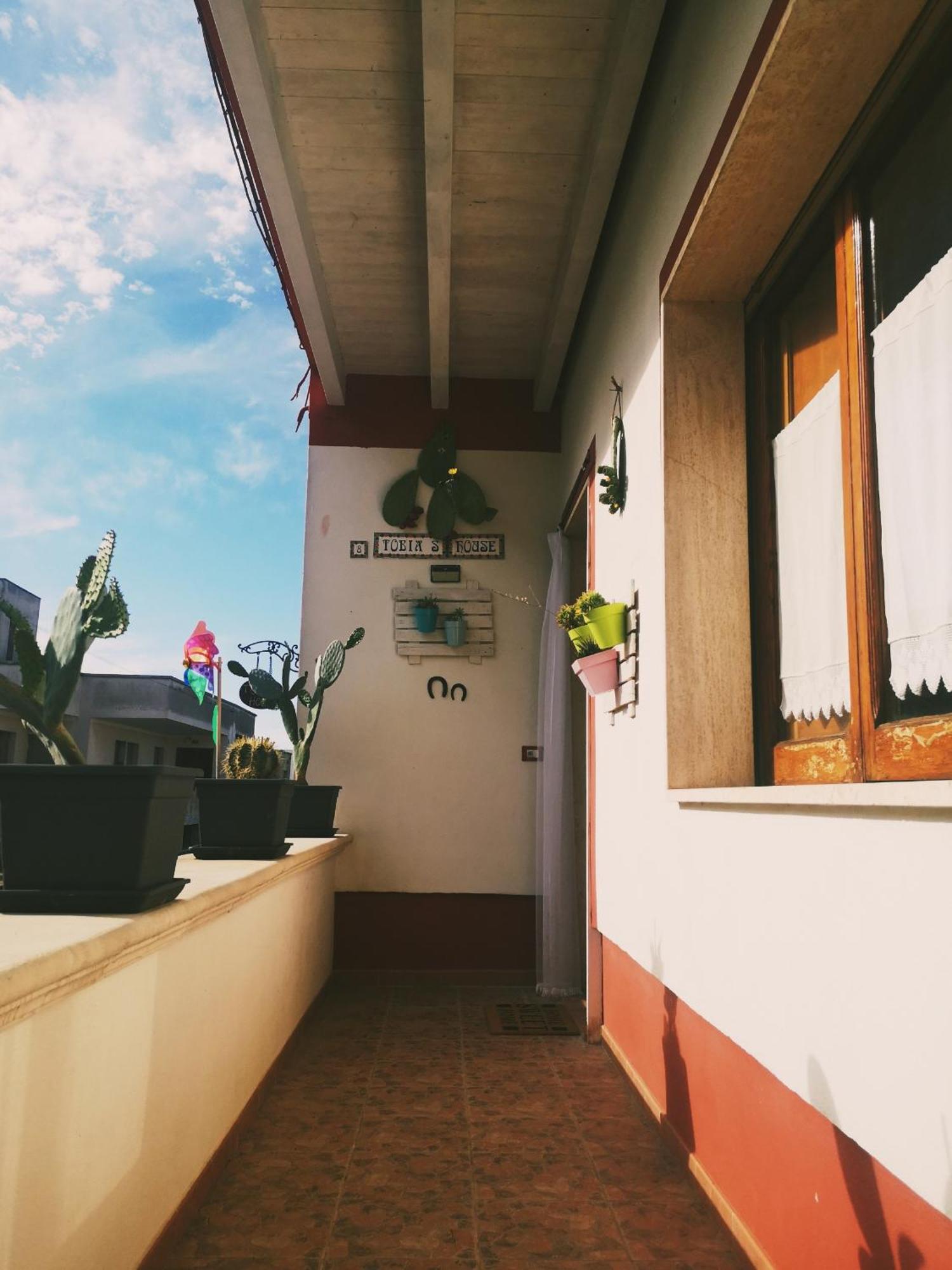 B&B Tobia'S House Giuggianello Εξωτερικό φωτογραφία